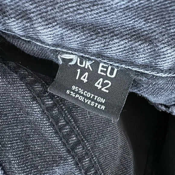 Pretty Little Thing PLT Highrise Straight Leg Black Jeans Leg Slit - Picture 6 of 10